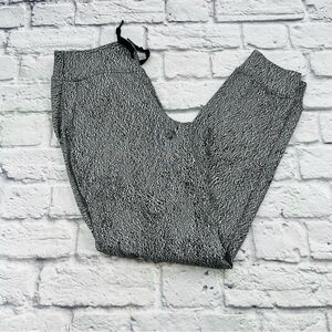 lululemon Ready to Rule Jogger Pants Jacquard Black White Size 4 Athleisure